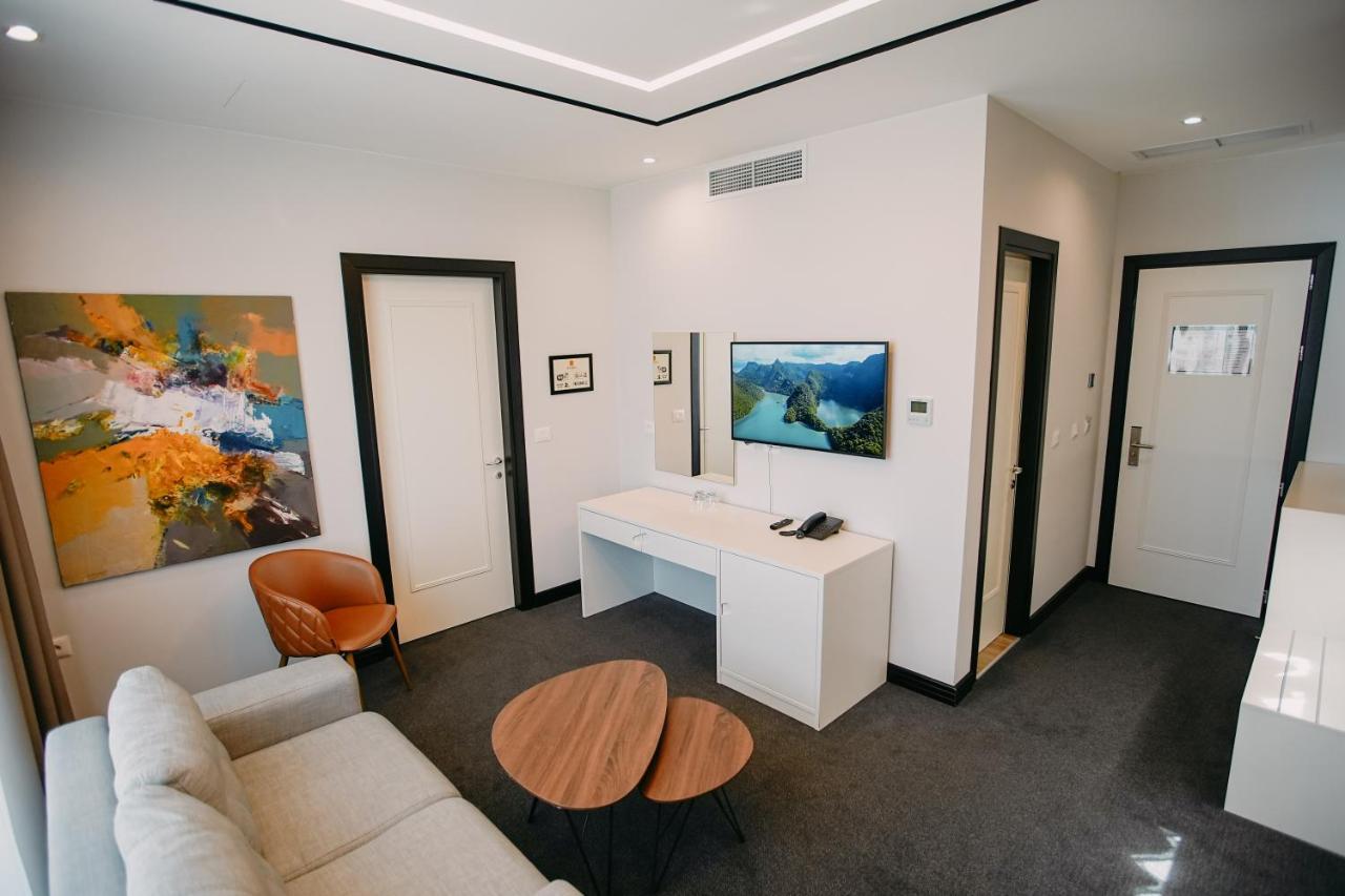 Hotel Delta Premium Durrës 외부 사진