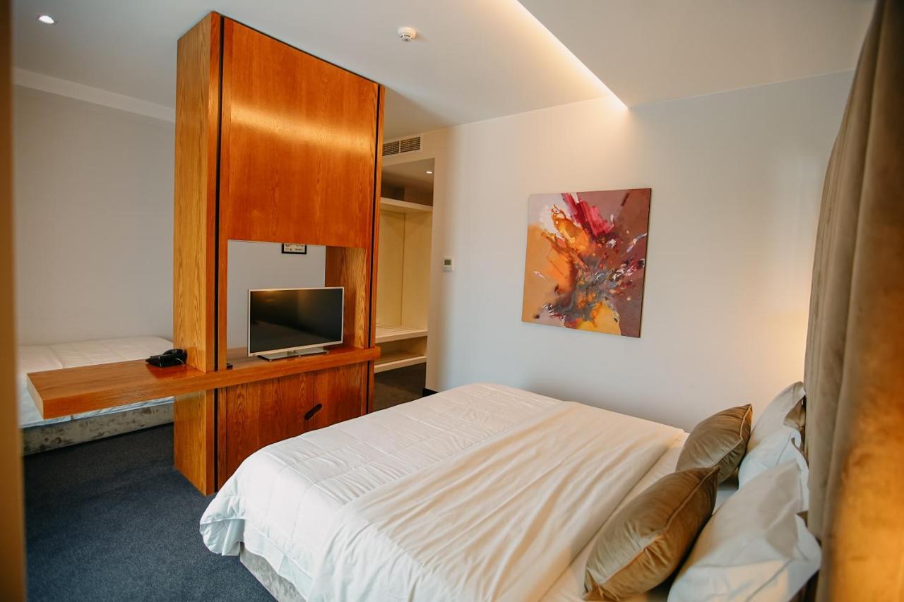 Hotel Delta Premium Durrës 외부 사진